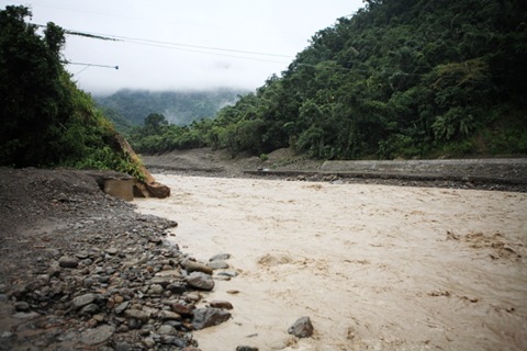 523大雨後，新美居民就得在此搭乘流籠進出，此次新美又成孤島，是否意味居民又得乘坐流籠了呢？