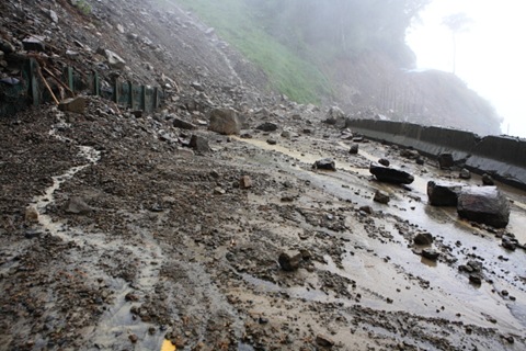 阿里山公路71K坍塌處