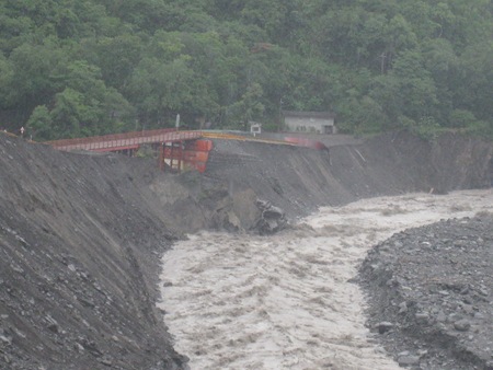 IMG_4123水勢衝擊削山便道簊腳