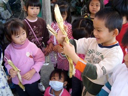 榨完汁卻仍甘香的甘蔗渣IMG_0027