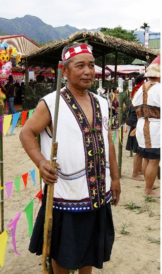 227906_220327307977335_100000002021626_980011_1834233_n