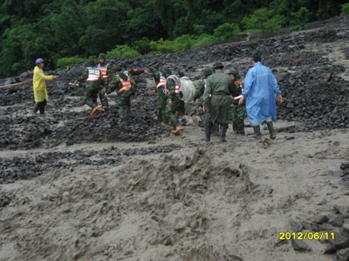 551630_347491591991501_1998765203_n