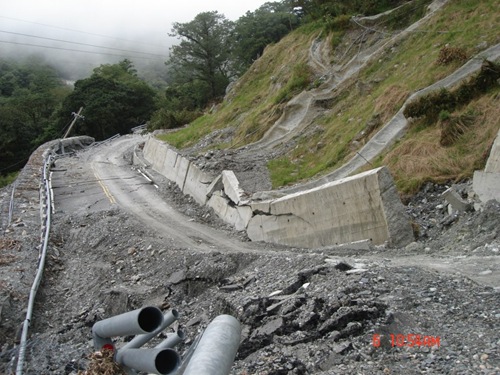 158-159K南橫東段向陽以下最危險的地方